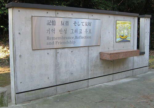 no175_p10-11.jpg