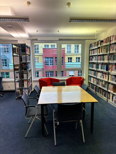 no182_P10-11_img1.jpg